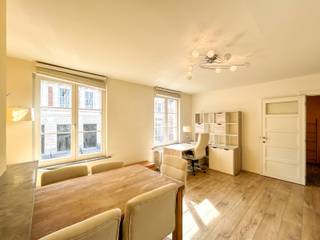 1-slaapkamer appartement op een uitstekende locatie in het hartje van Leuven.<br /><br />Het appartement is gelegen op de tweede verdieping en is voorzien van een ruime, lichtrijke leefruimte en een geïnstalleerde keuken, afzonderlijke slaapkamer, badkamer met douche, lavabomeubel en toilet.<br /><br />In de kelder is er nog een privatieve berging en mogelijkheid tot gebruik van een wasmachine.<br />Het appartement is voorzien van meubilair. <br /><br />Beschikbaar vanaf 01/02/2026. Huurprijs 845 EUR per maand (exclusief kosten: 150 EUR per maand (verbruik nutsvoorzieningen appartement + onderhoud gemeenschappelijke delen). Ook mogelijk voor studenten.<br /><br />Interesse? Mail naar info@immogve.be of 016/56.56.14