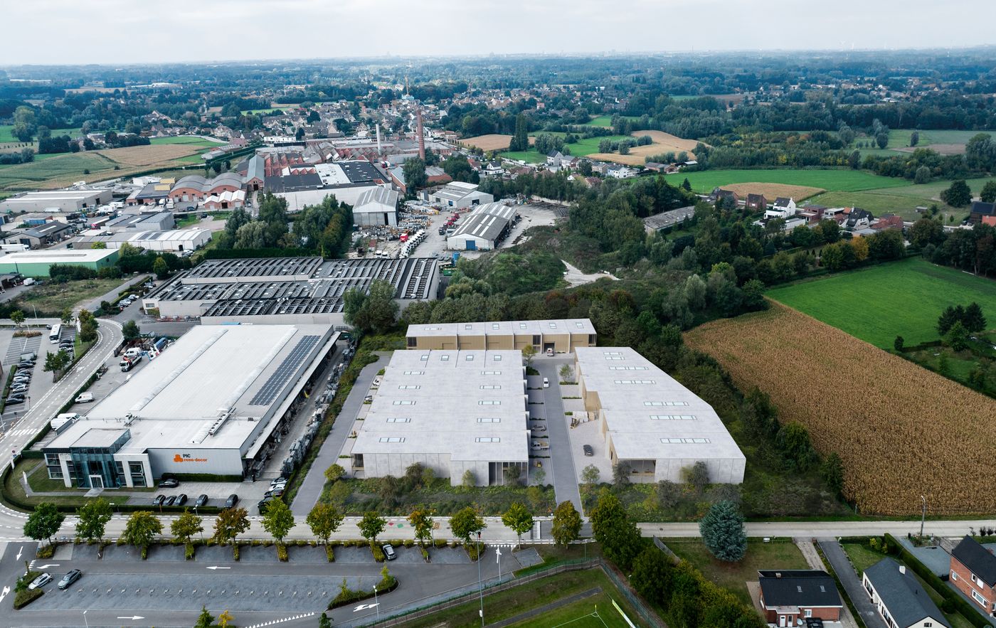 Uitstekend gelegen nieuwbouw KMO-unit van 720 m² in Laarne vlakbij E17 - foto 1