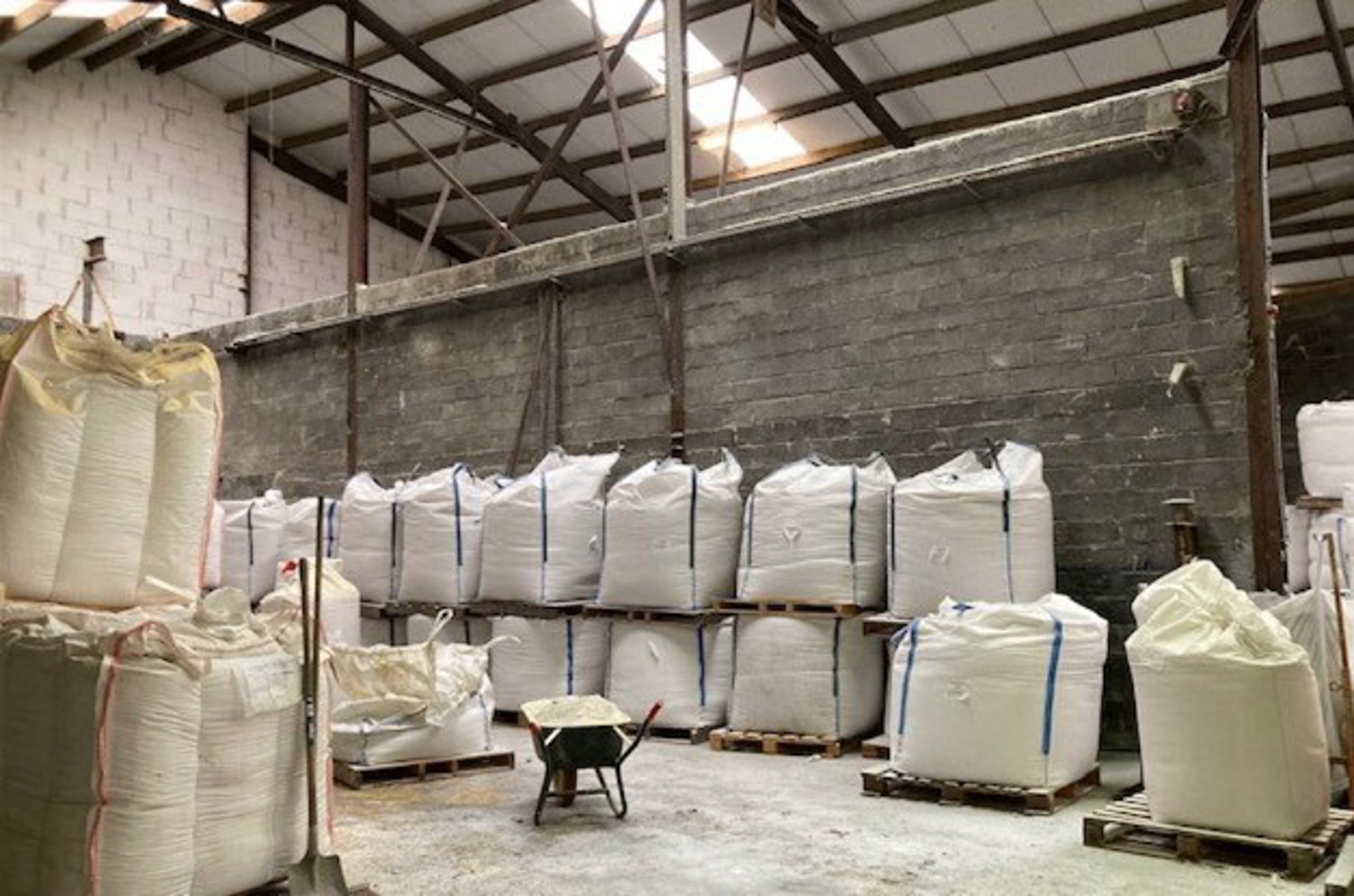 Commercial à louer à Saint-Nicolas - photo 5