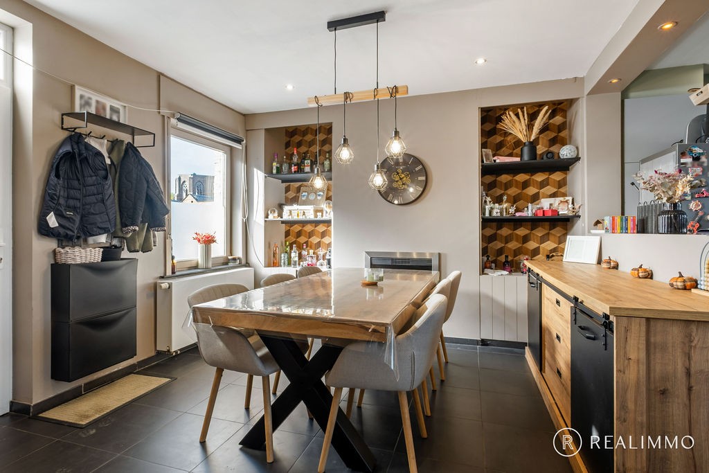 Instapklare, gerenoveerde woning met tuin en autostaanplaats in Bossuit - foto 2