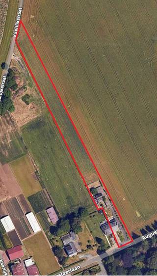 Te koop in Meise een halfopen woning in een uniek groen kader in de directe nabijheid van de Plantentuin.Gelegen op een perceel van maar liefst 39a...