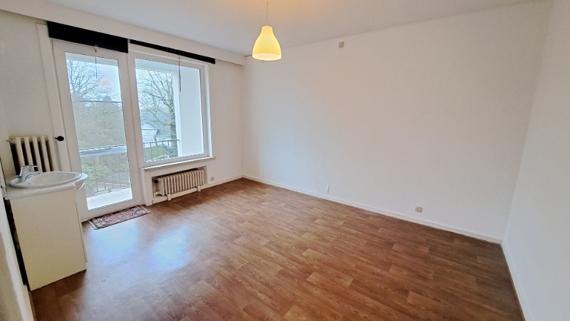 Ruim en lichtrijk 2-slaapkamerappartement met terras te koop in Sint-Michiels Brugge - foto 5