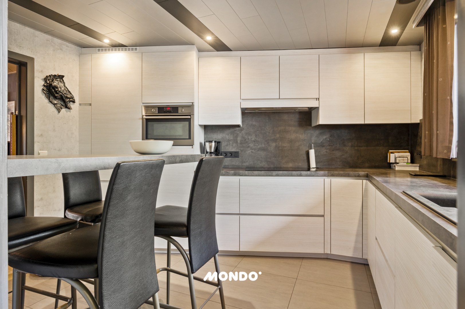 Ruim duplexappartement met 3 slaapkamers, terras en mogelijkheid tot aankoop garage - foto 5