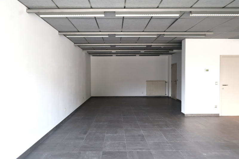 Handelspand van 122 m² met mogelijkheid tot ruim horecaterras in Genk-centrum, tegenover Shopping 1 - foto 5
