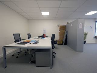 Ideaal gelegen kantoorruimte voor een bedrijf dat werkzaam is in de haven van Antwerpen of die gerelateerde beroepen uitoefenen. Dit pand biedt...