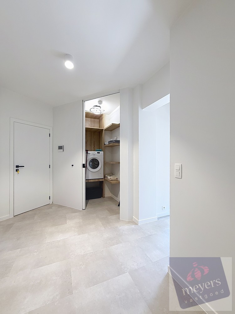 Lichtrijk appartement met 2 slaapkamers en balkon in Hasselt - foto 5