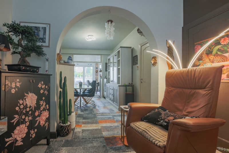 Perfect onderhouden, rustig gelegen woning met 3 slaapkamers (4 mogelijk) en tuinterras op een steenworp van het albertpark en de Leieboorden. - foto 5