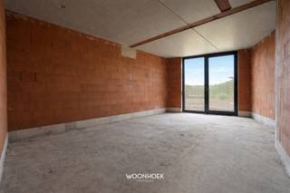 <p>In an easily accessible location near the Lammeken, with excellent access to the city center, the N70 and the E17, is this newly built home (2026) in shell windproof phase, a unique opportunity for those who wish to finish their home completely to their own taste and style.</p><p>This property combines thoughtful architecture with a strong focus on energy efficiency and future-oriented living. The home is already equipped with quality windows and doors, a fully finished and insulated roof, as well as solar panels, a solid foundation for a sustainable and efficient living environment.</p><p>The house includes three full bedrooms, two toilets for extra comfort, a practical storage/bicycle room on the ground floor and a well thought-out layout with a focus on light and space<br />Thanks to the current state of finish, as a buyer you will have the opportunity to fully personalize this house and finish it according to your own living wishes, from materials to layout and finish.<br />The land share amounts to 59,000 EUR (on which you pay 12% registration duties and the construction share amounts to 220,000 EUR (on which you pay 21% VAT).</p><p>This property offers an exceptional opportunity to create a contemporary, energy efficient home in an easily accessible location. An ideal combination of freedom in finishing, smart architecture and future-oriented comfort.</p><p>Contact us for more information or a viewing at 09 310 77 07 or info@woonhoekvastgoed.be</p>