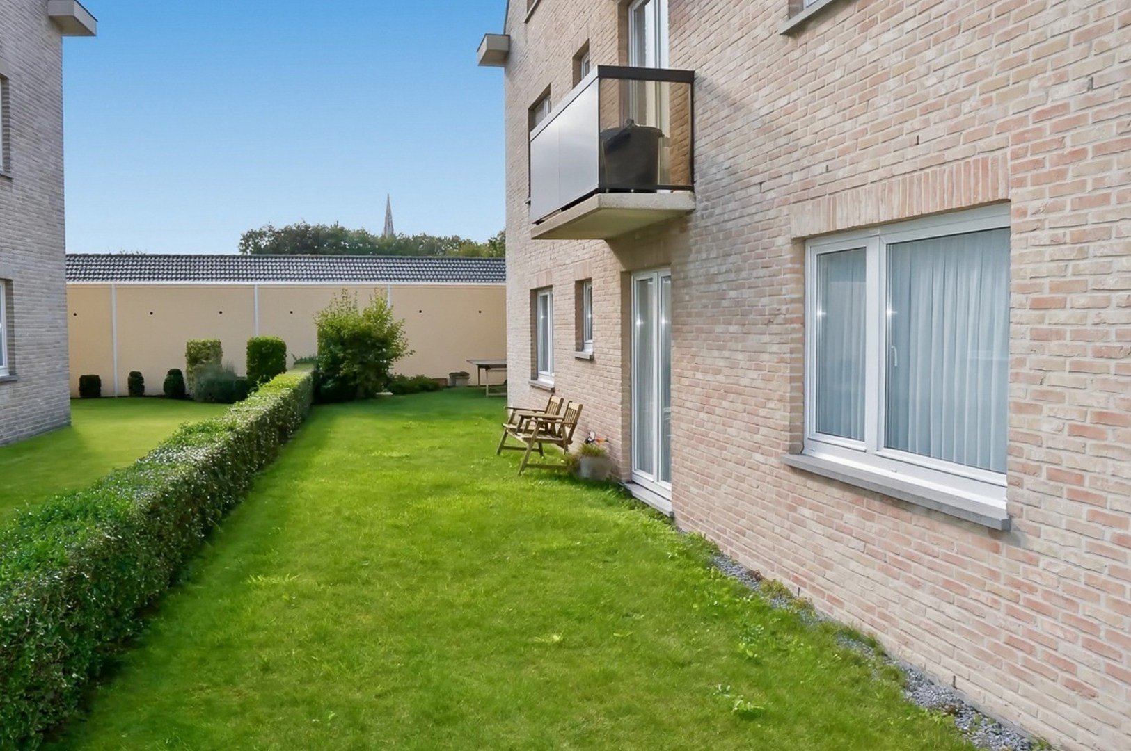 Rustig gelegen gelijkvloers appartement met ruime garage te huur in Oudenburg - foto 4