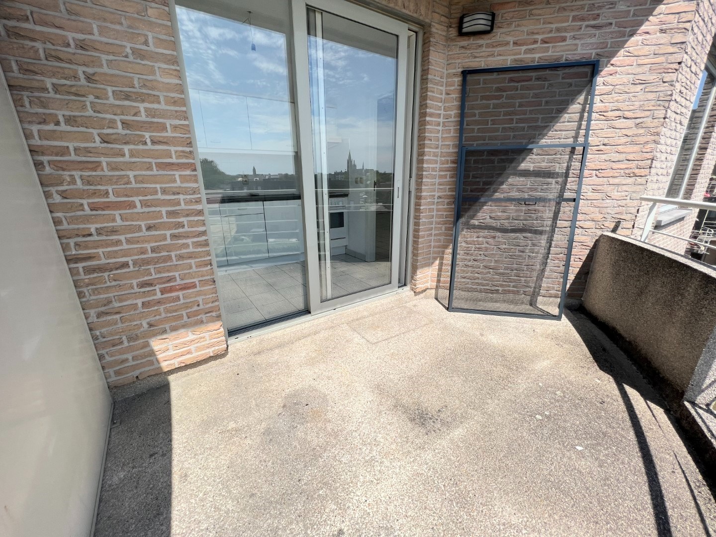 STUDIO MET TERRAS NABIJ HET CENTRUM - foto 5