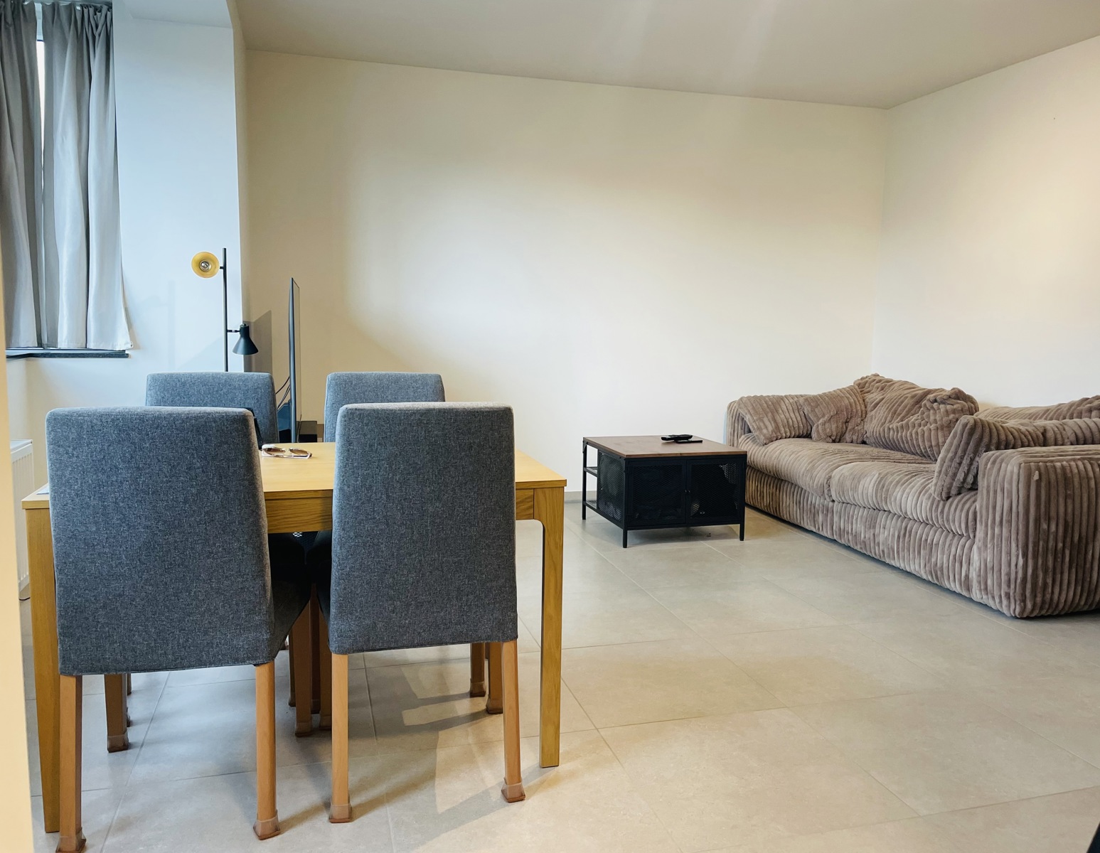 Volledig gerenoveerd en energiezuinig appartement te Aalst! - foto 4