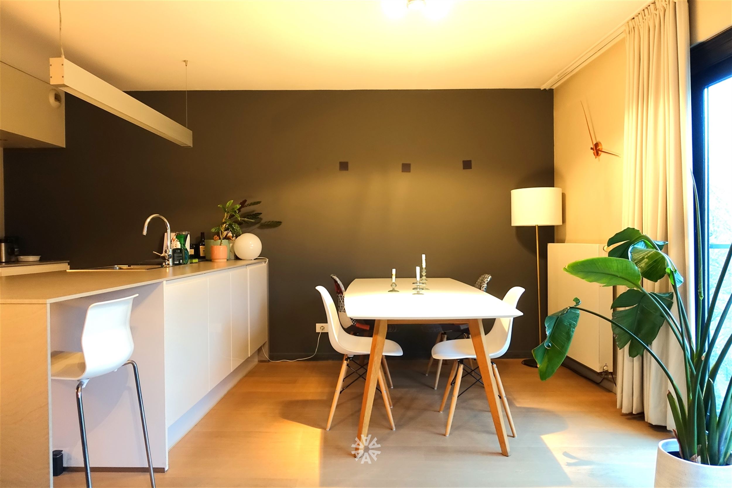 Centraal gelegen appartement met parkeerplaats te huur in Gent - foto 5