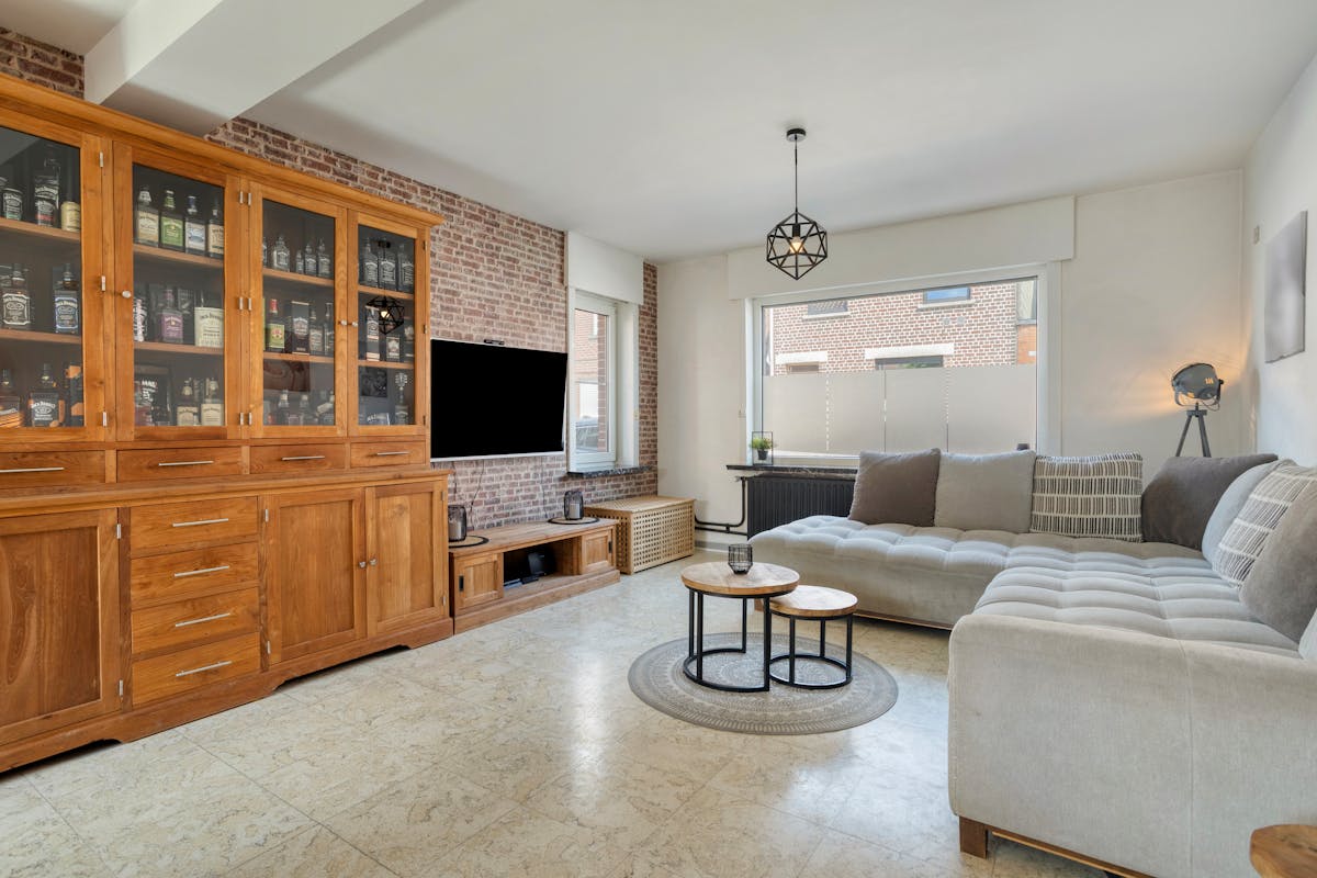 Een zeer ruim huis met 3 slaapkamers te Meulebeke. - foto 5