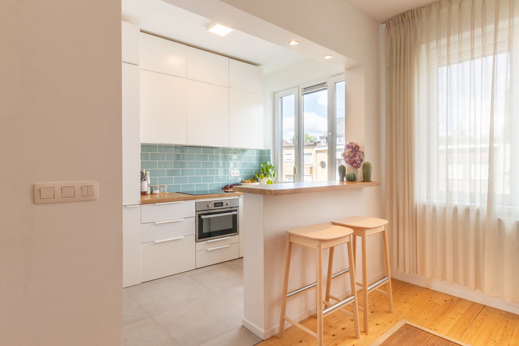 Volledig vernieuwd 2 slk-appartement met leuk terras! - foto 1