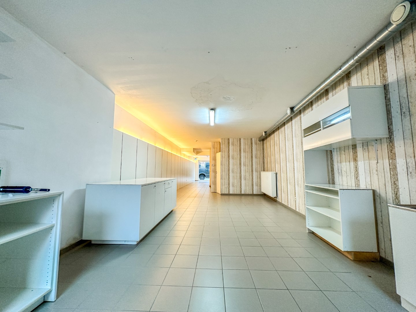 Instapklare handelsruimte voor winkel of kantoor, centrum Torhout - foto 4