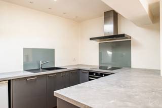 We Invest a le plaisir de vous présenter cette charmante maison 3 chambres à vendre à Tilff, idéalement située dans un cadre verdoyant et...