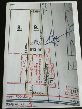 Op een uitstekende locatie te Beerzel bevindt zich deze bouwgrond van 512m² voor een halfopen bebouwing.De grond geniet van een uitstekende ligging...