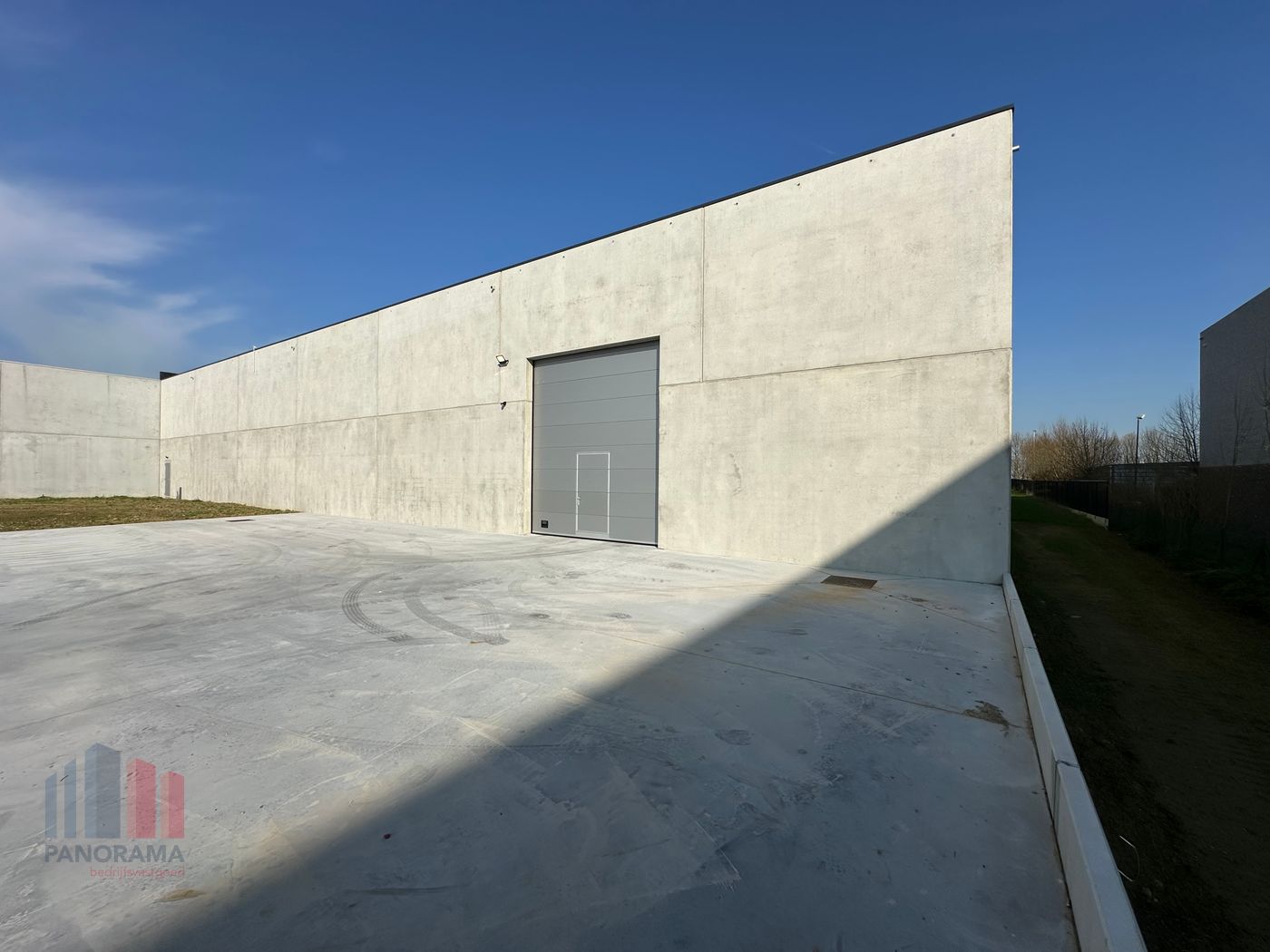 984 m² MAGAZIJN TE HUUR IN IEPER - foto 2