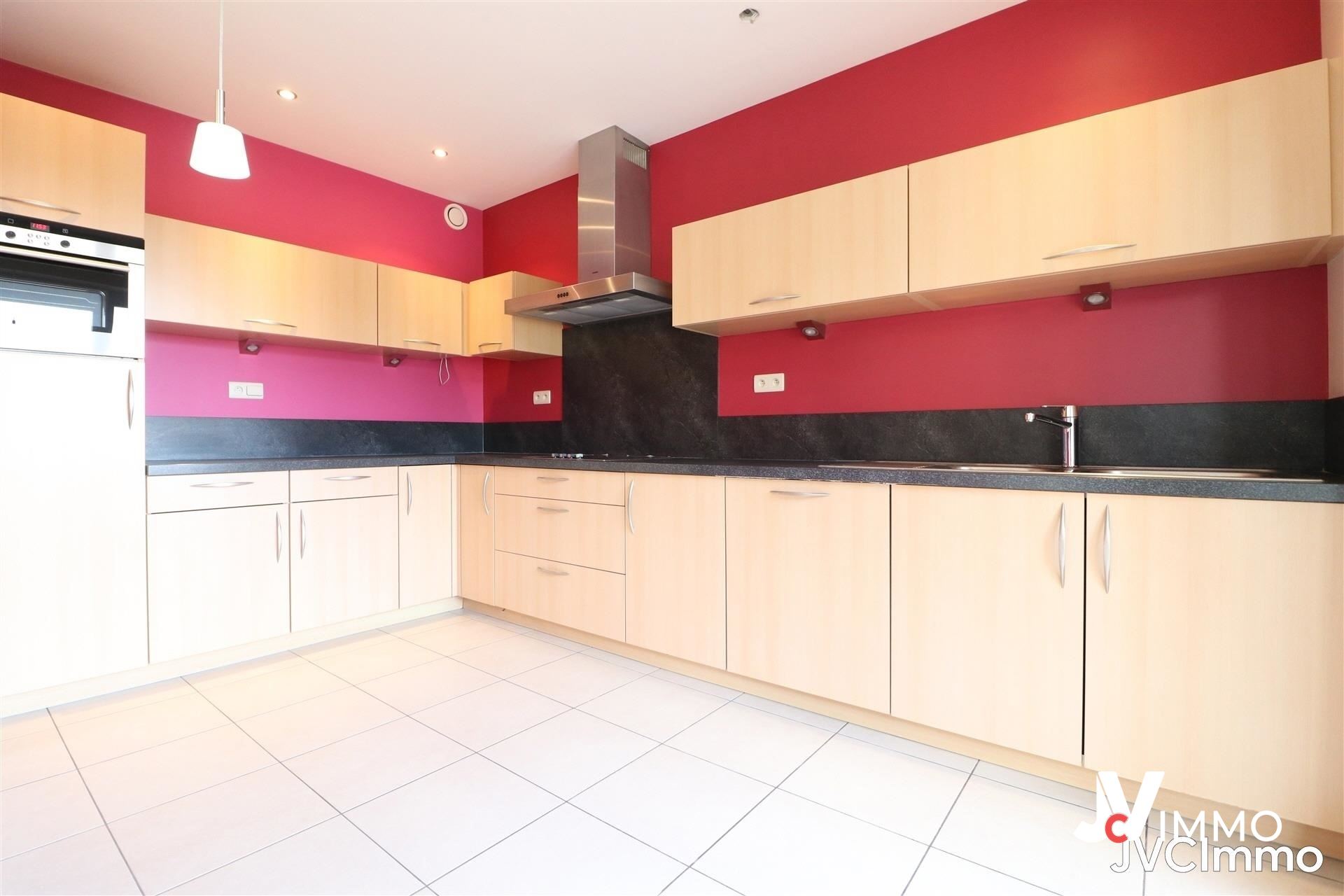 Apartment for rent in Waremme with 2 bedrooms - photo 4