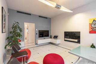 Ontdek dit uitzonderlijke en energiezuinige appartement in het hart van Tienen, op slechts een steenworp afstand van de Grote Markt. Met...