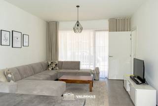 VALIMMAS verhuurt deze recente, eigentijdse woning met tuintje, 3 terrassen en een individuele garagebox in de ondergrondse verdieping...