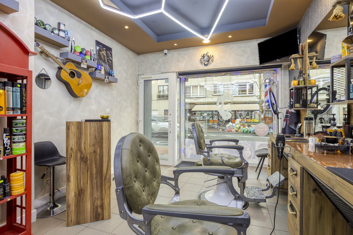 Rented commercial property (40m²) — Torhoutsesteenweg - photo 2