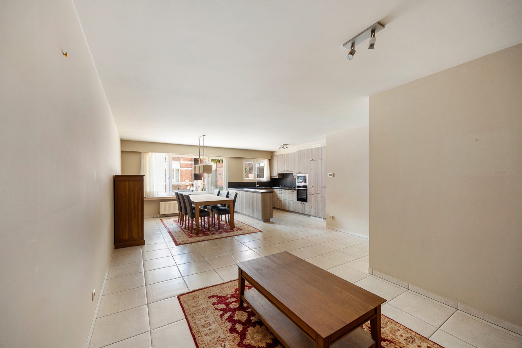 INSTAPKLAAR APPARTEMENT MET 3 SLAAPKAMERS EN GARAGE - foto 5