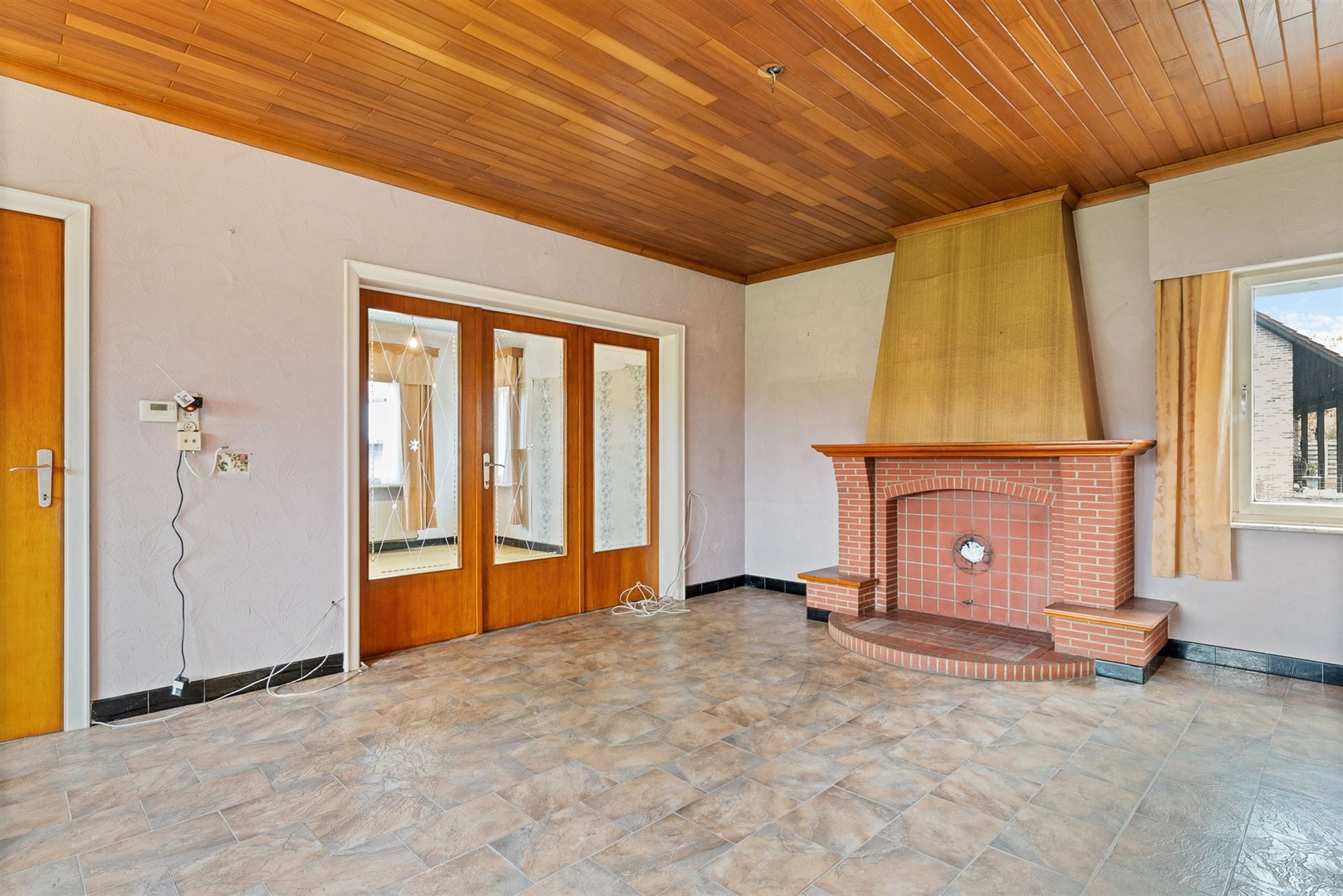 RUIME TE RENOVEREN WONING OP PERCEEL VAN 12 ARE MET ZICHT OP TERRIL - foto 3