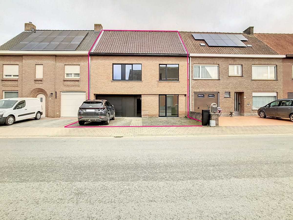 Recent house with 3 rooms, garage and garden in Poperinge - photo 1