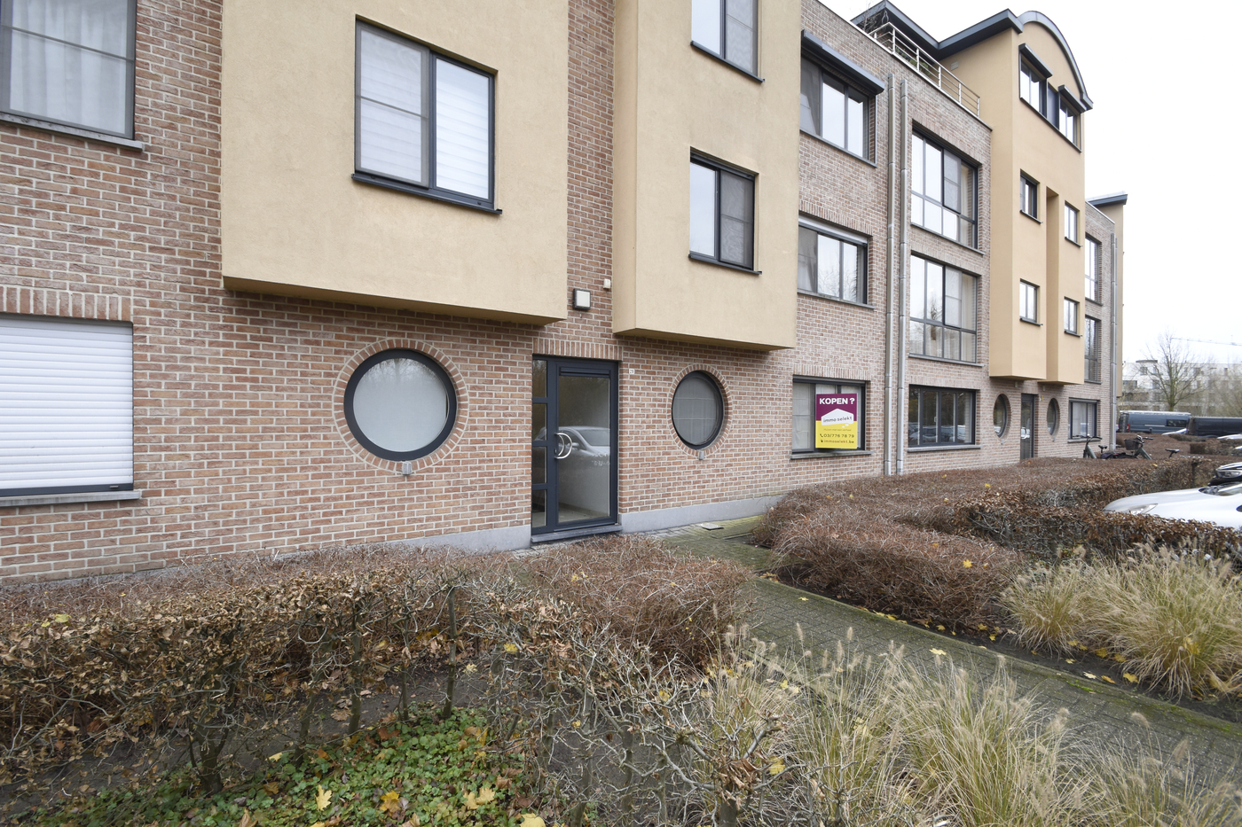 Ruim appartement op het gelijkvloers met 2 slaapkamers. - foto 1