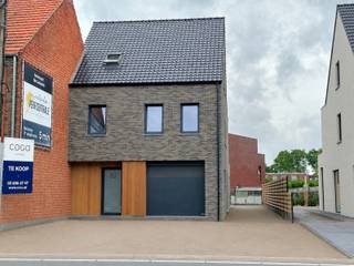 Deze energiezuinige nieuwbouwwoning is gelegen op een centrale locatie langs de Sint-Lenaartsebaan, een vlot bereikbare verbindingsweg op...