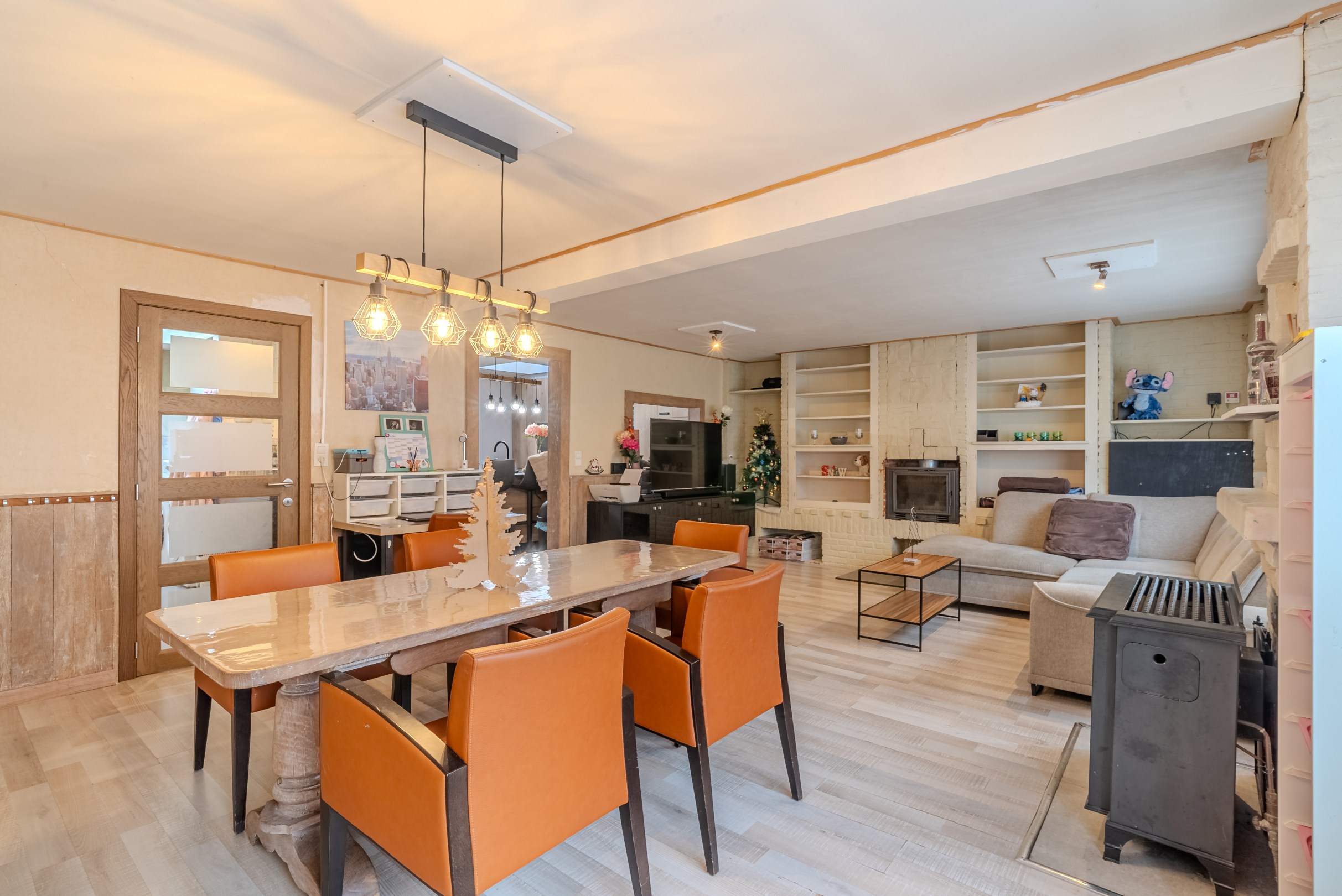 Instapklare gezinswoning met 4 slaapkamers in het hartje Harelbeke - foto 5