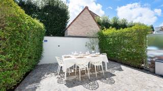 Recent en ruim appartement gelegen op de Knokkestraat te Knokke-Heist. Praktisch en lichtrijk appartement op wandelafstand van het strand en...