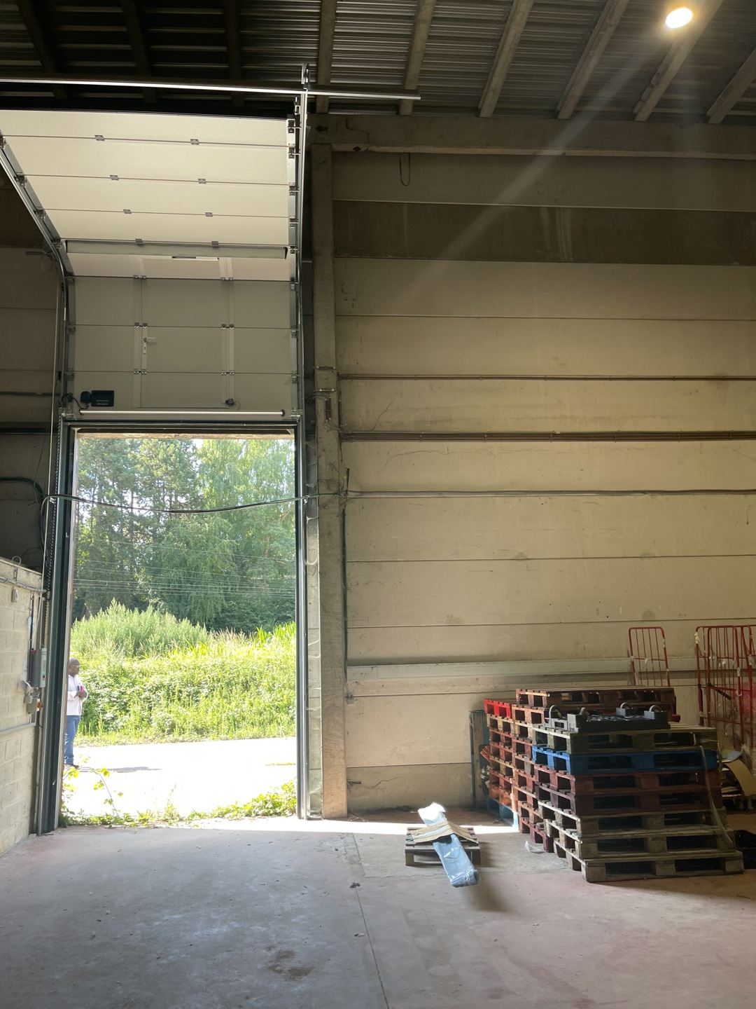 Commercial à louer à Fleurus - photo 3