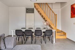 Ruim gerenoveerd duplex-penthouse met groot zonneterras in hartje Blankenberge.Op slechts enkele meters van de Zeedijk, centraal gelegen in...