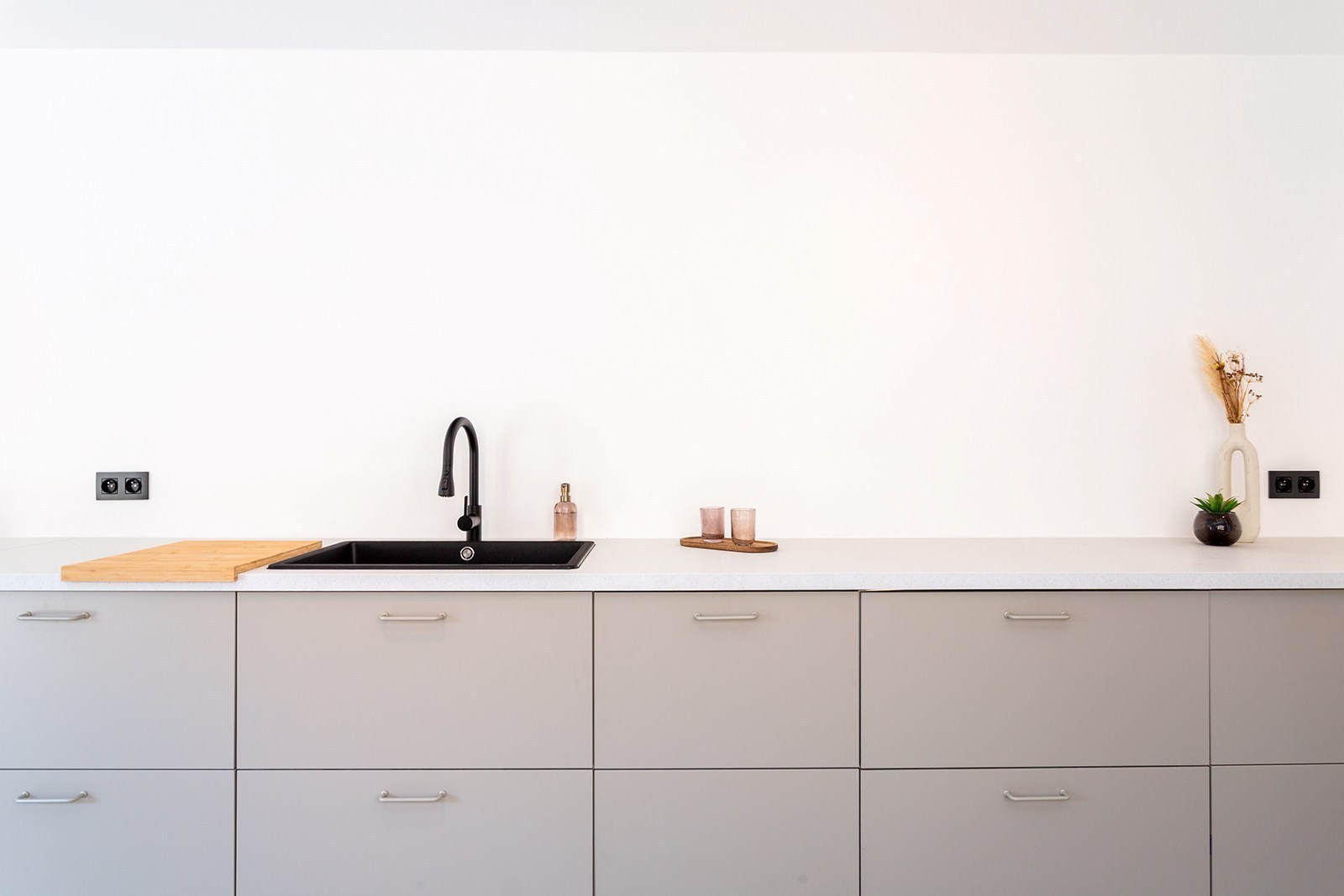 Volledig gerenoveerde, instapklare woning (196 m²) met 5 slaapkamers, moderne keuken & tuin - foto 4