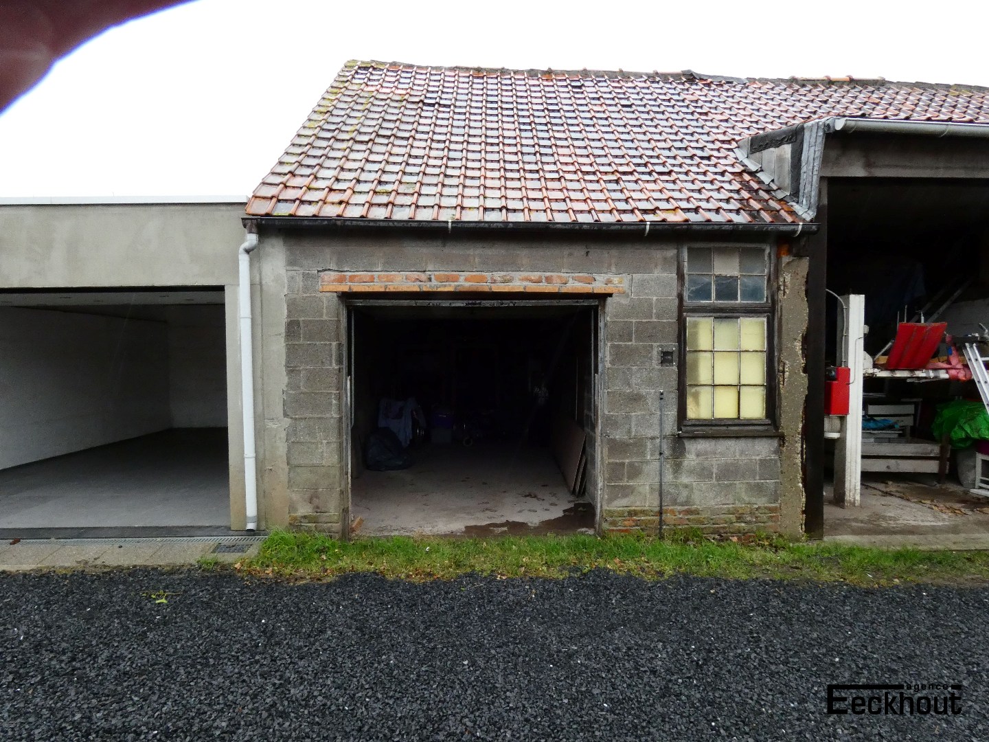 Loodsruimte verdeeld in 3 afgesloten garageboxen - foto 4