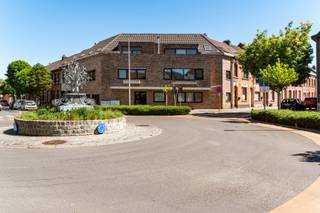 Op zoek naar een comfortabel en praktisch ingedeeld appartement op een gunstige locatie? Dit verzorgde 1-slaapkamerappartement in Niel biedt de...