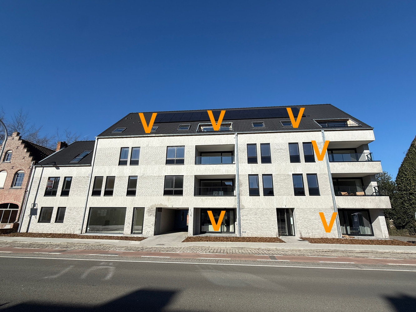 ST-ANDRIES: HANDELSGELIJKVLOERS - foto 1
