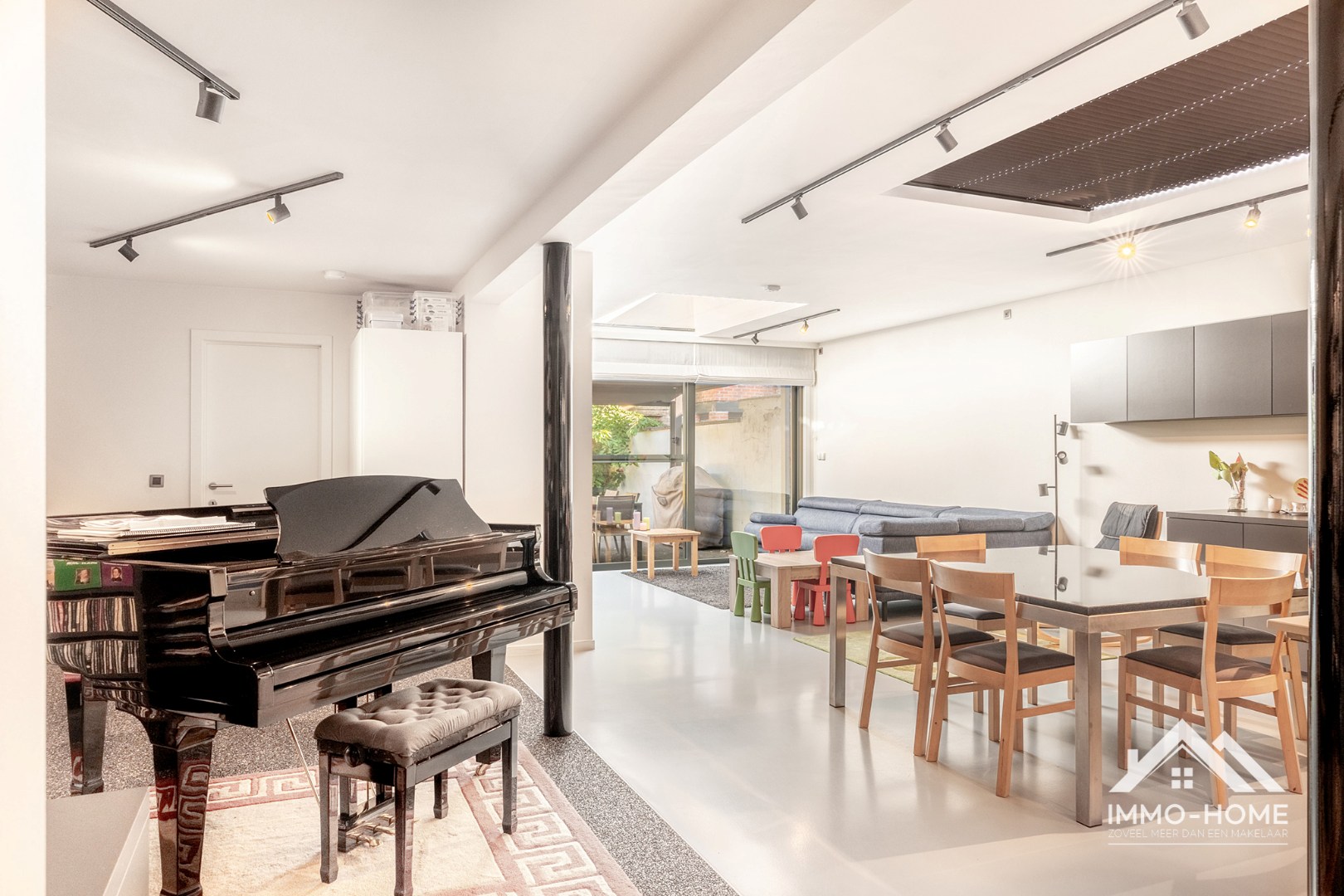 Héél erg ruime gerenoveerde woning met garage nabij centrum Lokeren! - foto 4
