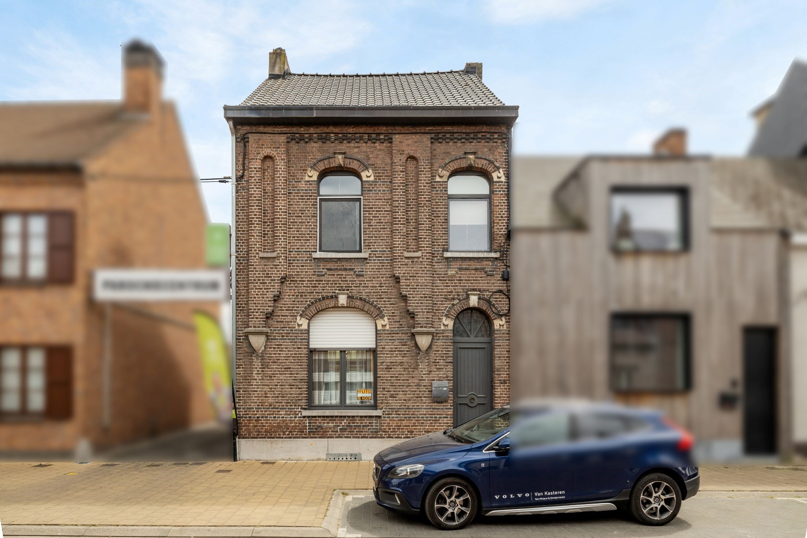 Halfopen bebouwing met 4 slaapkamers en garage – veel potentieel! - foto 1