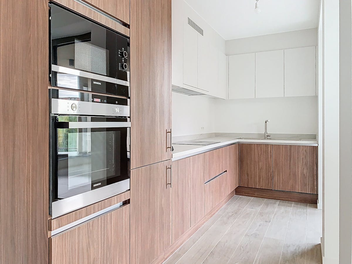 Tour &amp; Taxis - Lichtrijk 2 slaapkamer appartement - foto 4