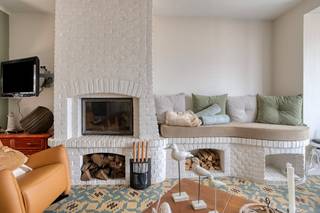 Bent u op zoek naar een woning die rust, ruimte en een fenomenaal uitzicht combineert met een grenzeloze vakantiebeleving?Deze recent...