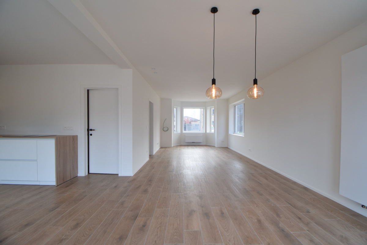 Gerenoveerde woning met 3 slaapkamers en mooie tuin. - foto 5