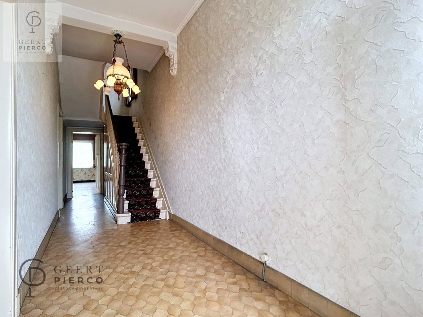 volledig te renoveren woonst met tal van opportuniteiten - foto 3