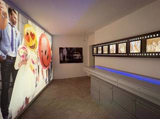 Woning met 3 niveaus. Stijlvol afgewerkt met aandacht voor functionaliteit en esthetiek. Het is een praktische woning en mooi afgewerkt. De...