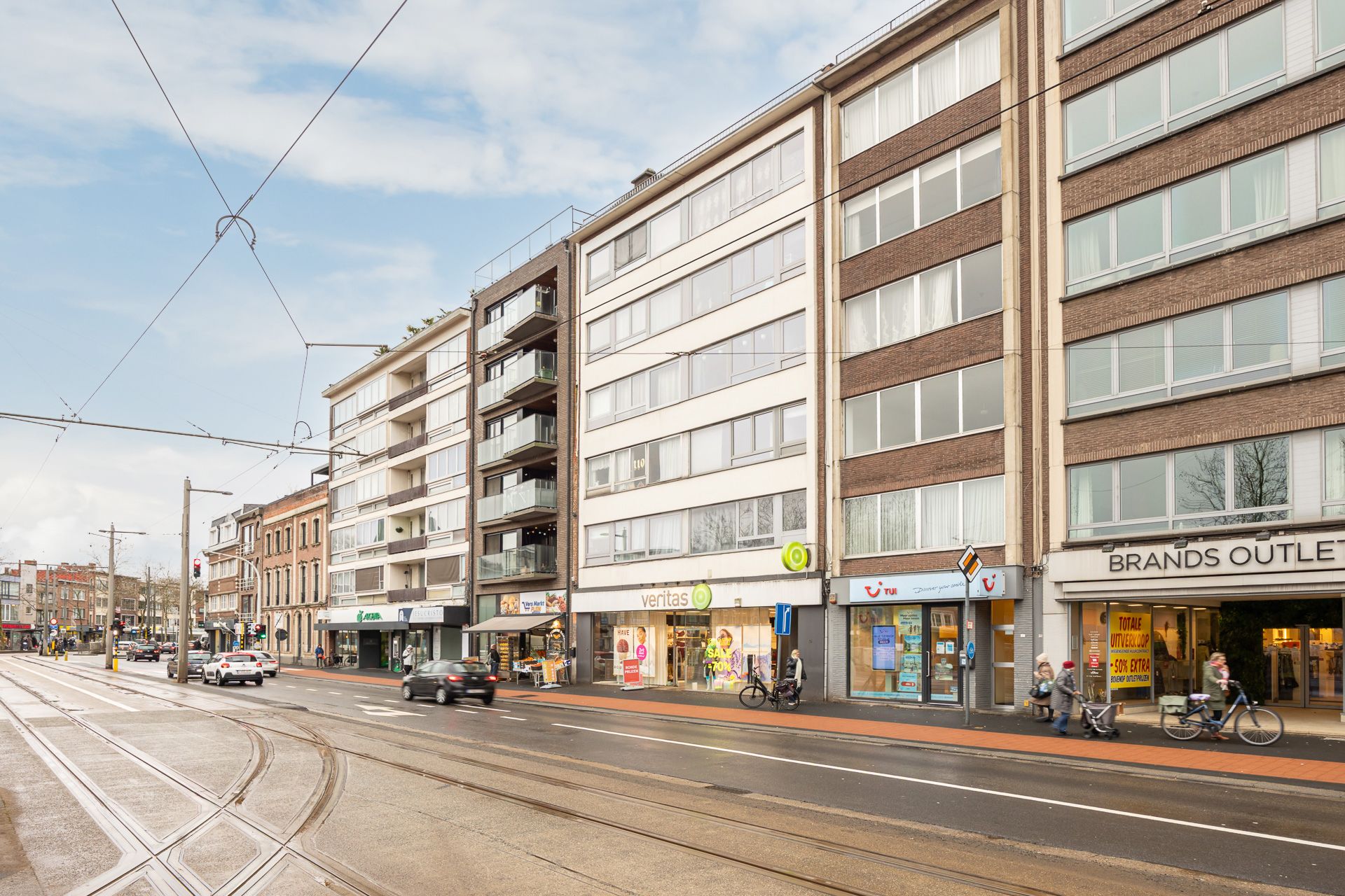 Groot appartement te koop in hartje Mortsel - foto 2