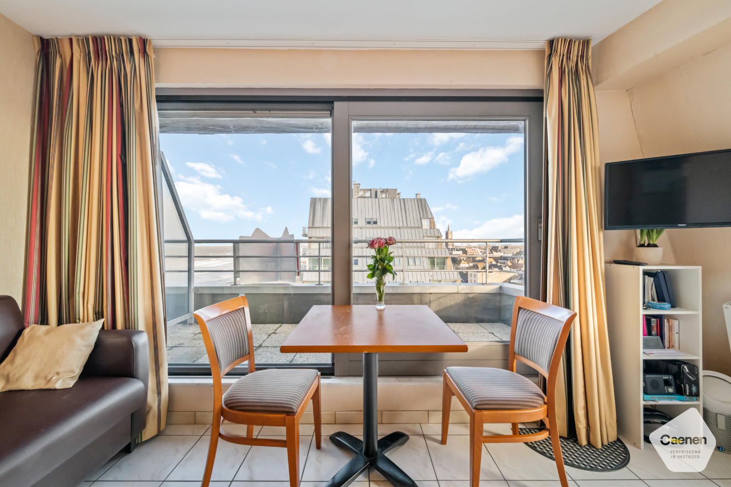 Lichtrijke studio met een prachtig uitzicht op zowel de zee als het hinterland - foto 5