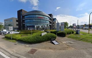 Kantoren te huur in Zaventem, zeer goede bereikbaarheid met auto en openbaar vervoer. Ook dichtbij de luchthaven van Zaventem. <br /> <br /> •    Er zijn parkeerplaatsen beschikbaar<br /> •    Er is archiefruimte beschikbaar<br /> •    Min. oppervlakte: 182m²<br /> •    Taksen en kosten:<br /> Gemeenschappelijke kosten     30,00€/m²/j<br /> Onroerende voorheffing        13,00 €/m²/j