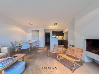 Cet appartement élégant allie des finitions haut de gamme à un emplacement exceptionnel près de la plage et de la Lippenslaan, au cœur de Knokke.Vous...